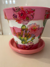 Load image into Gallery viewer, Decoupage Pot
